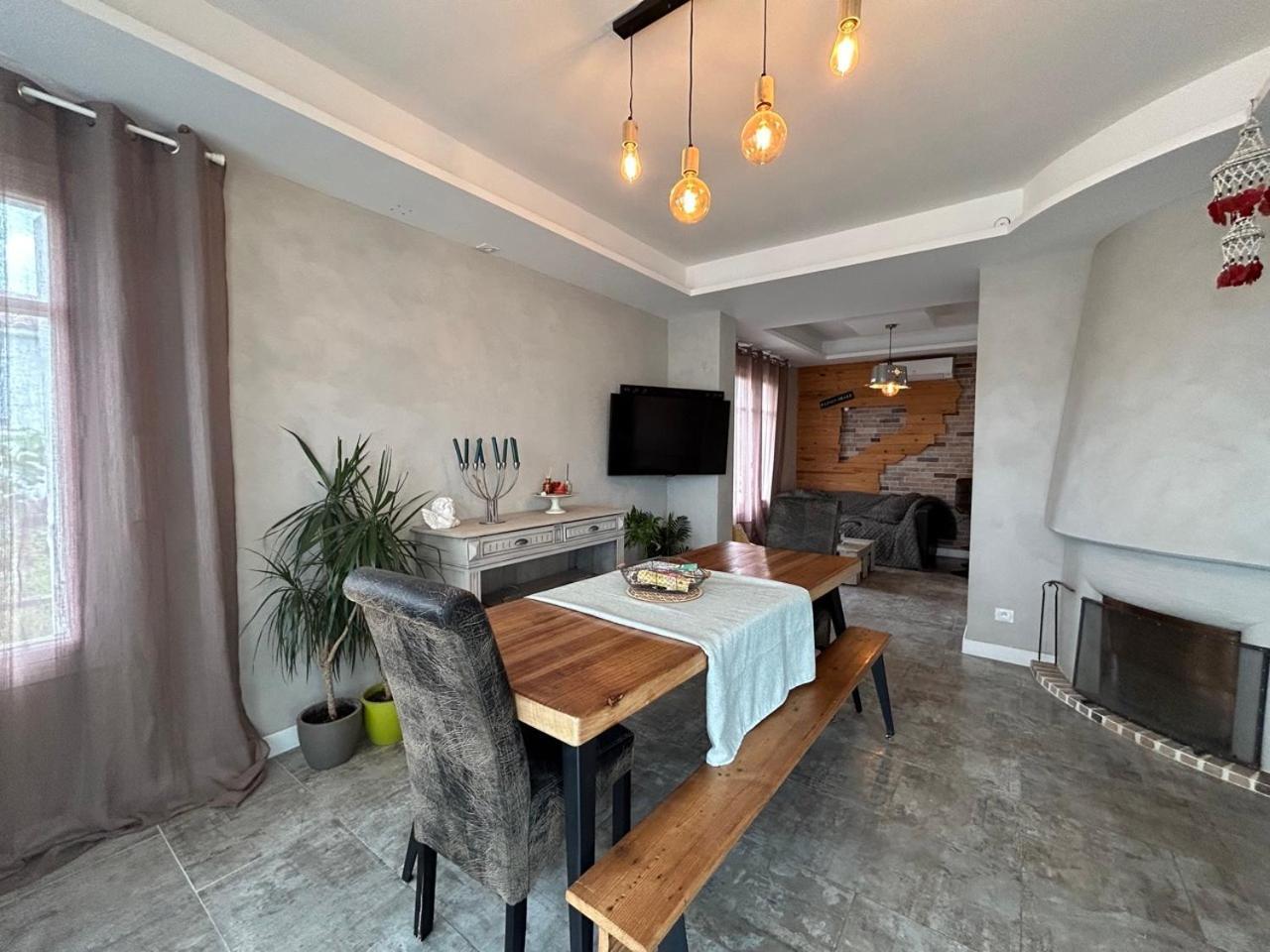 Comme A La Maison Narbonne Exterior photo